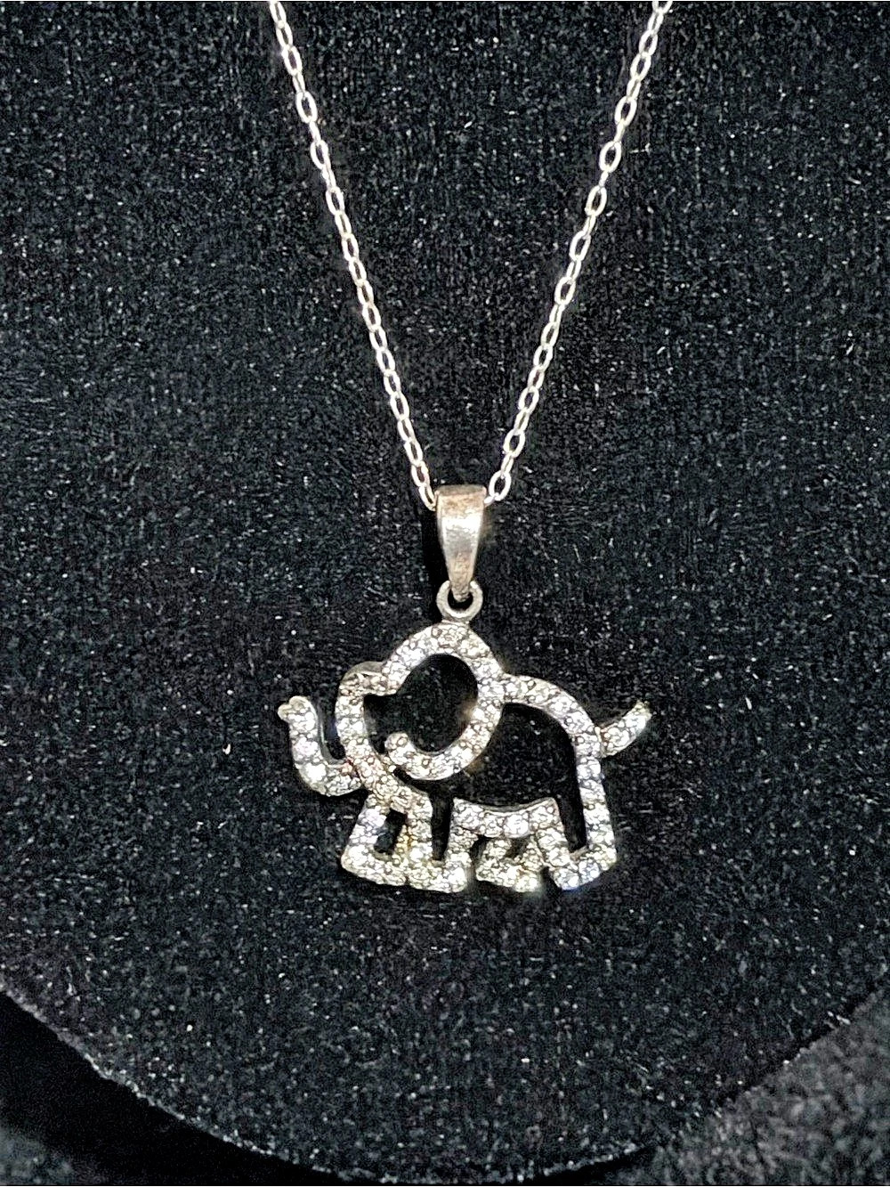 Elephant Pendant Necklace in Silver 925